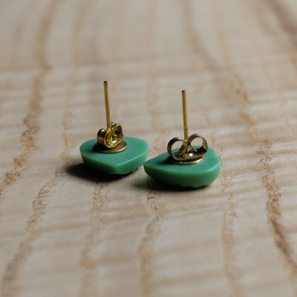 Vintage Green Leaf Stud Earrings - Picture 2 of 2